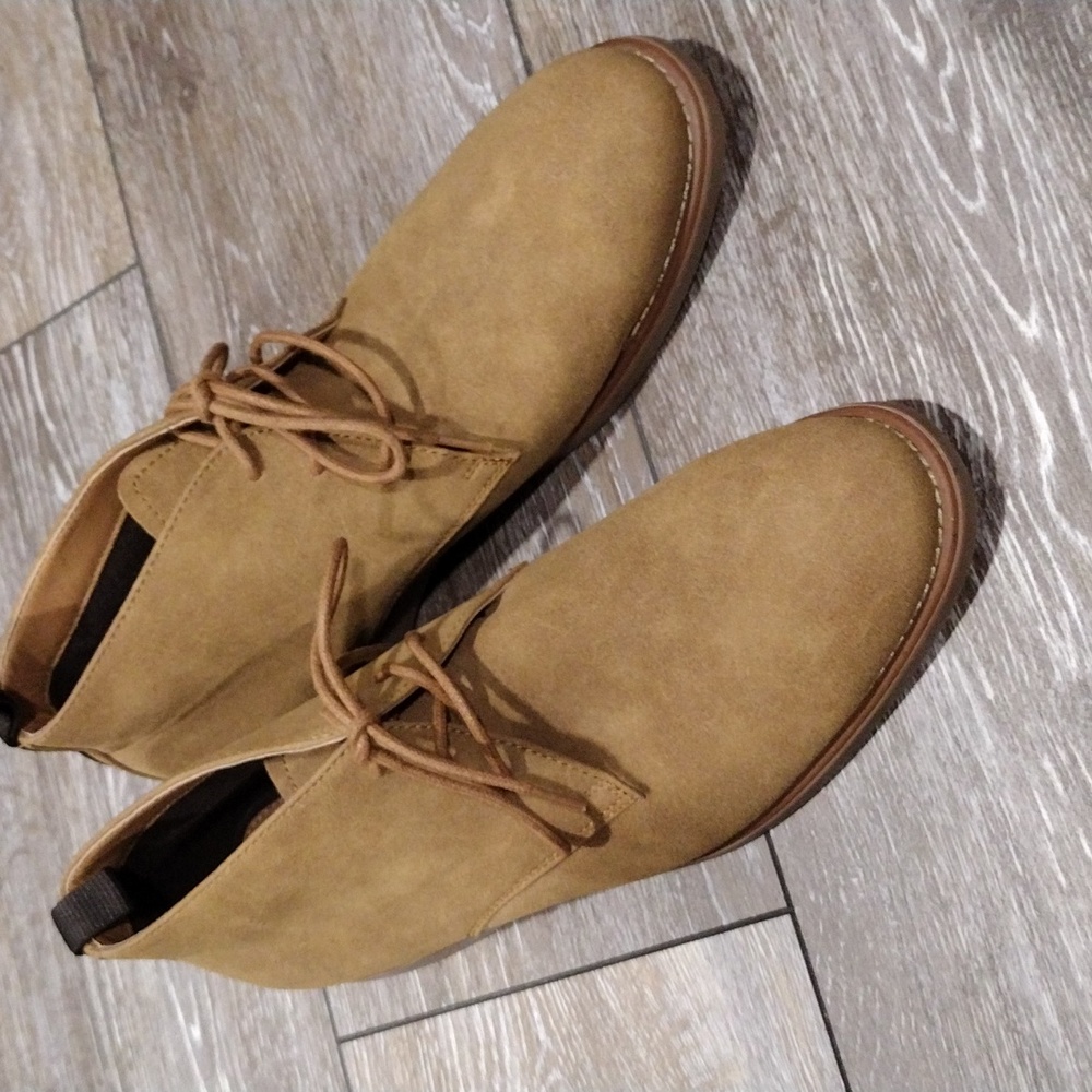 Goodfellow & Co. tan chukka boots. NWOT. Size 8.5
